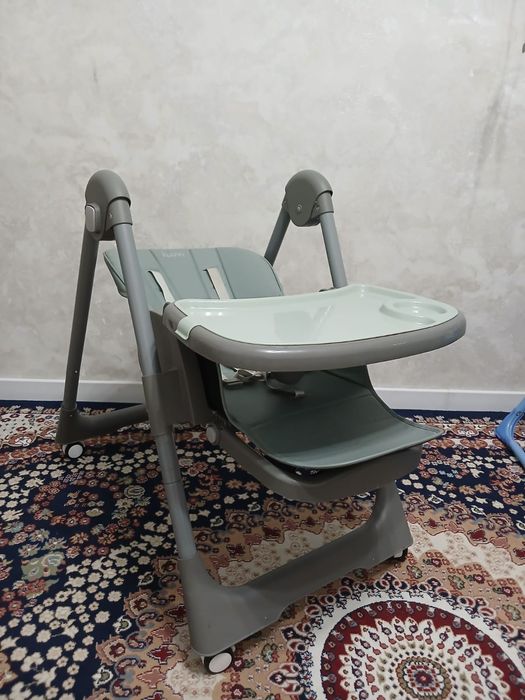 Стульчик для кормления (кожа)