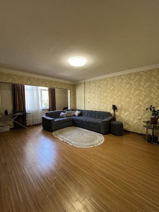 Метро Айбек улица Афросиаб - продам 2/3/9 60м2