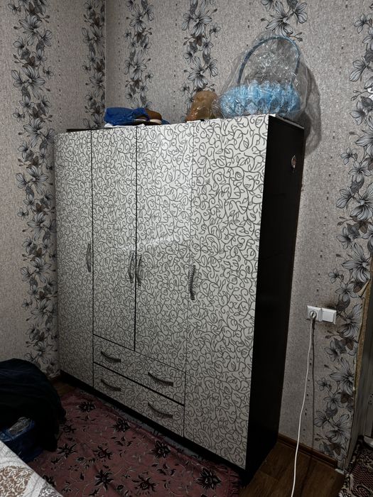 Шкафы спальные 2 шт