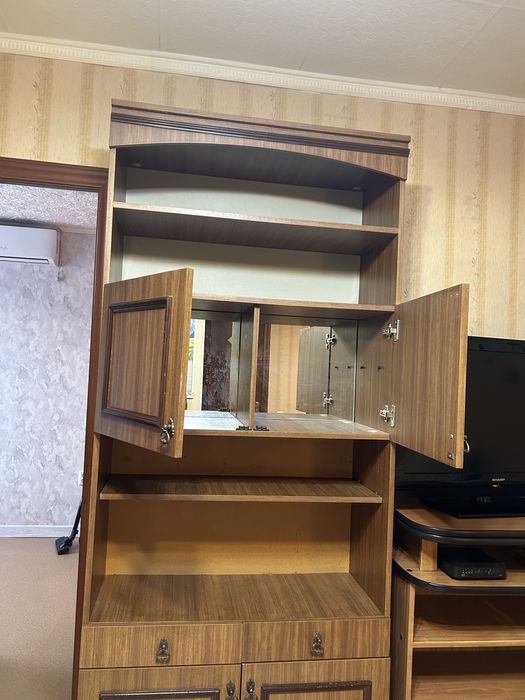 Шкафы и подставка для телевизора