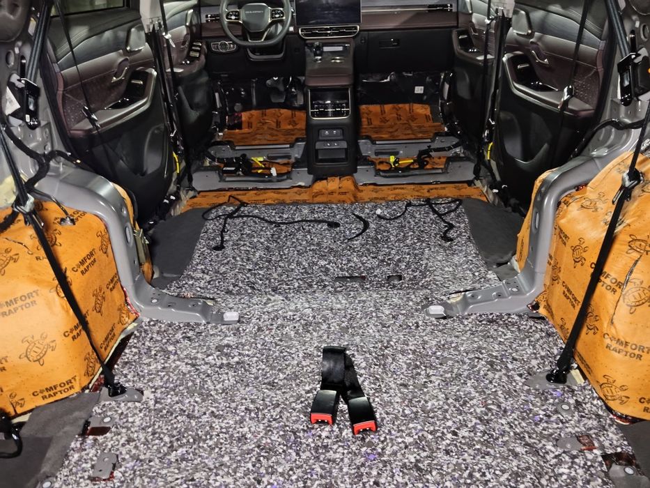 Шумоизоляция салона автомобиля.