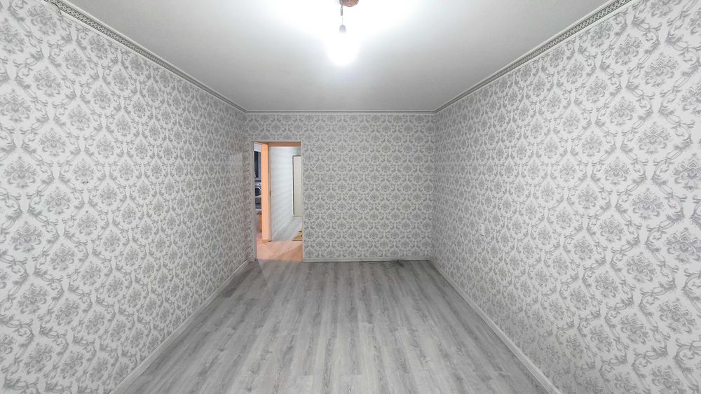 Продаётся 2-комнатная квартира 103-серии в 16 мкр. Этаж: 4 из 5.