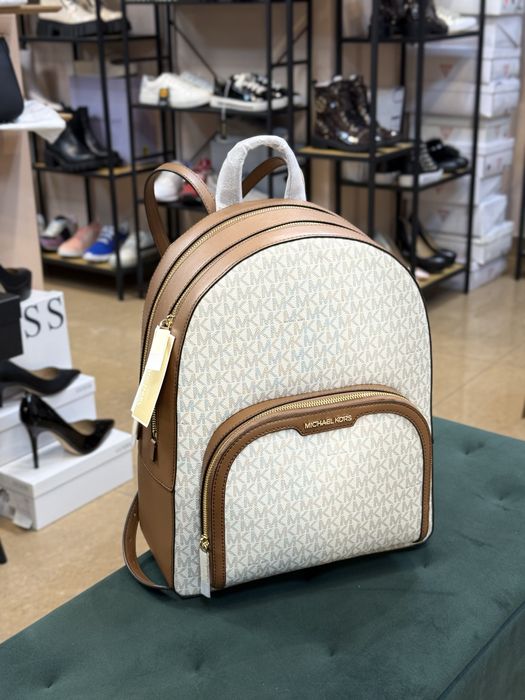 Раница от колекция MICHAEL Michael Kors Vanilla Large