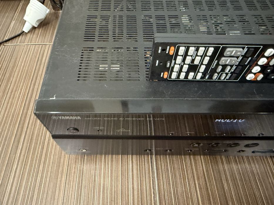 Yamaha RX-V473 resiver