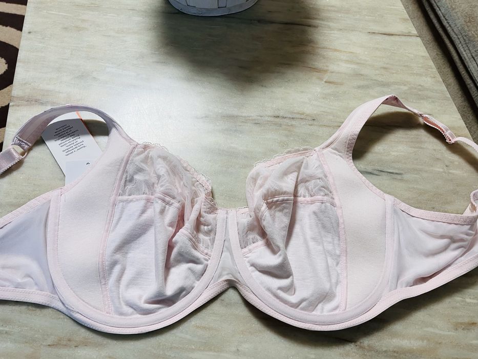 Сутиен 105 Е нов