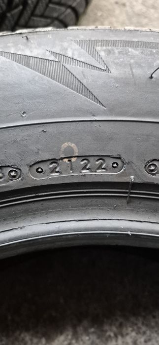 4 anvelope iarna Bridgestone 265/60/18,dot 2022.Pretul este pe bucata.
