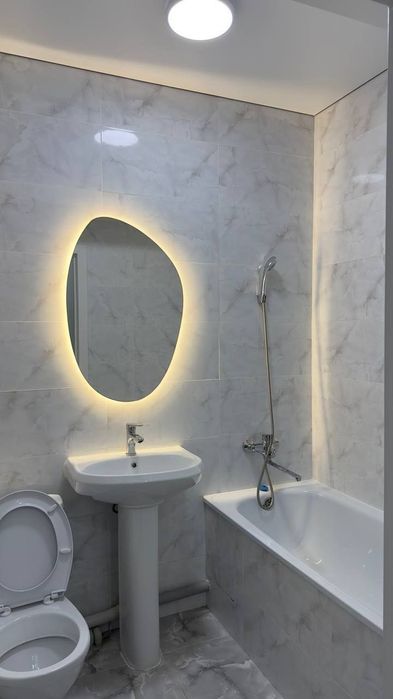 Ищем 1 девушку, возраст не важен.