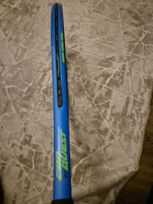 Ракети за тенис на корт