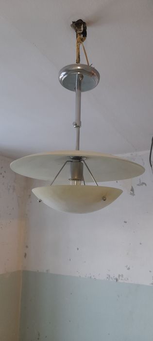 Продам люстру.б/у