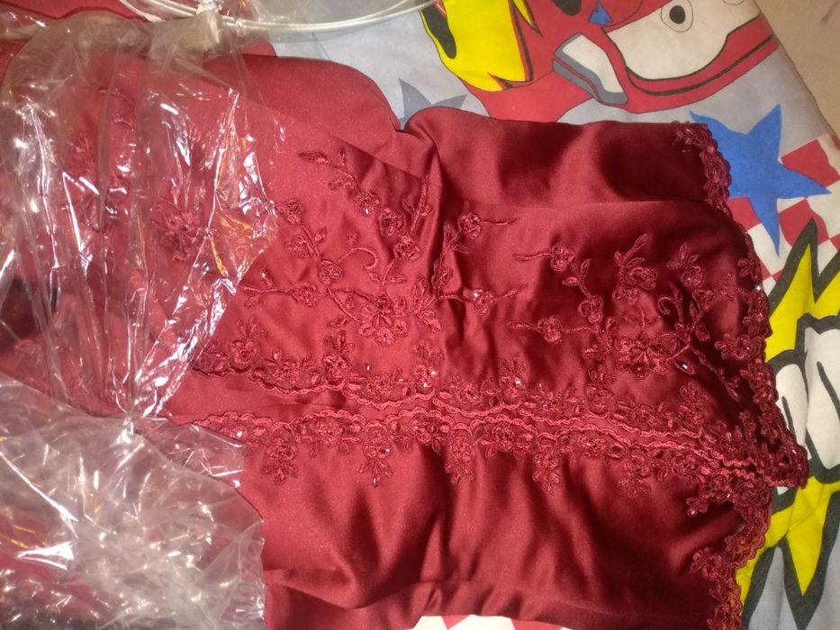 продавам бална рокля