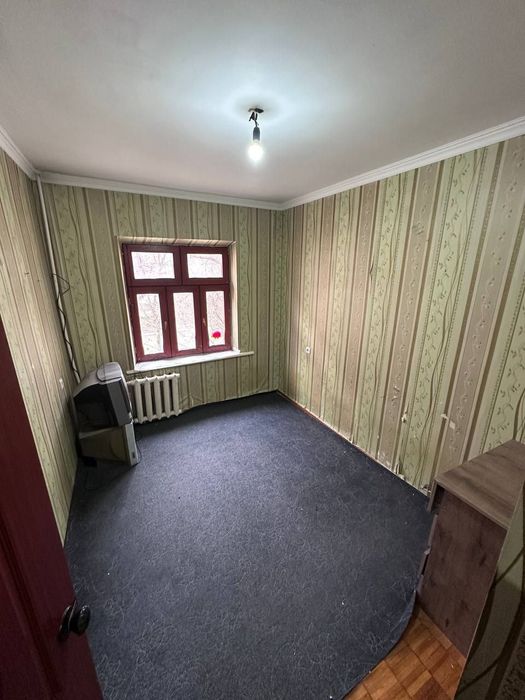 Чиланзар 20 квартал 2/3/4 кирпичный дом 1,5-6 балкон без ремонта