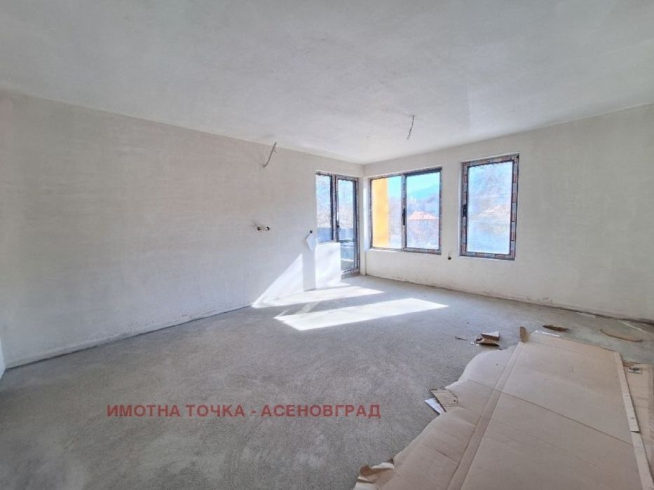 Продава се Тристаен апартамент в Асеновград - 118 кв.м за 1153 €/кв.м - Снимка #2