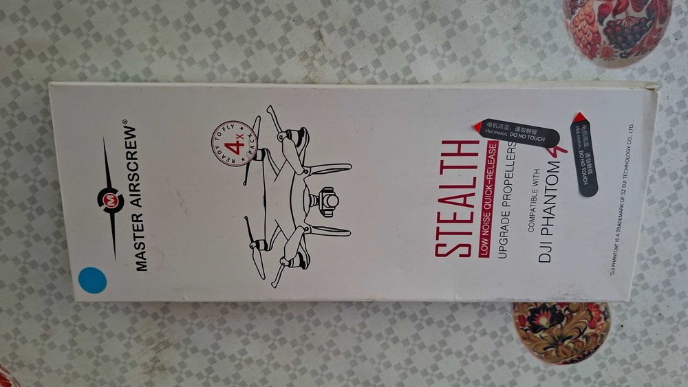 Батерии и аксесоари за DJI Phantom (батерии, перки, филтри, кабели)