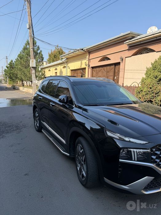 Hyundai SantaFe 3,5 full sotiladi.