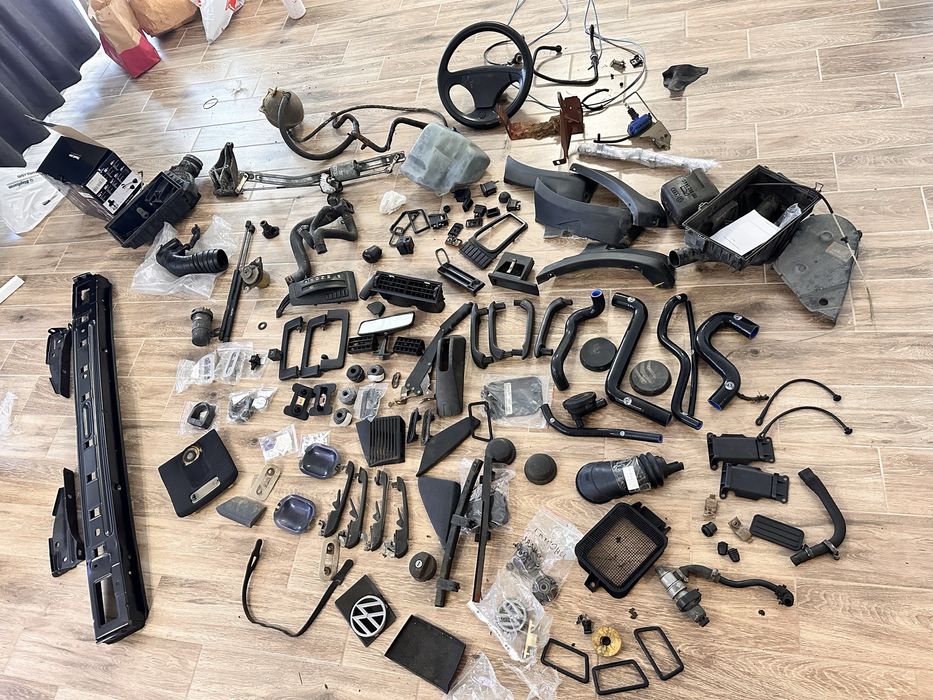 Голф 2  1.8 GTI на части