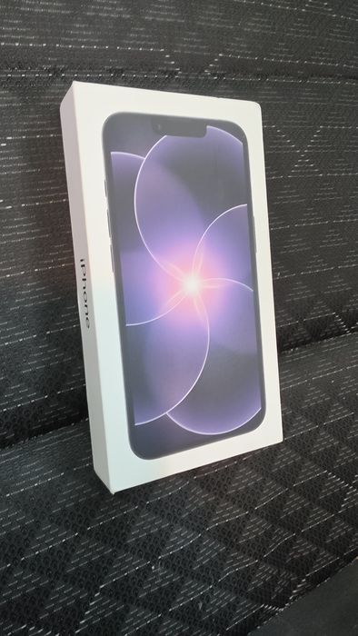 Iphone 17e  256 гб