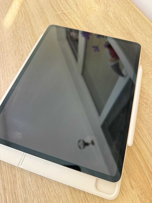 Apple iPad Pro 12.9" (2022) 6th Gen, 256GB, Cellular, Silver + Tastatura Apple Magic + Stylus Apple Pencil (2nd Gen)