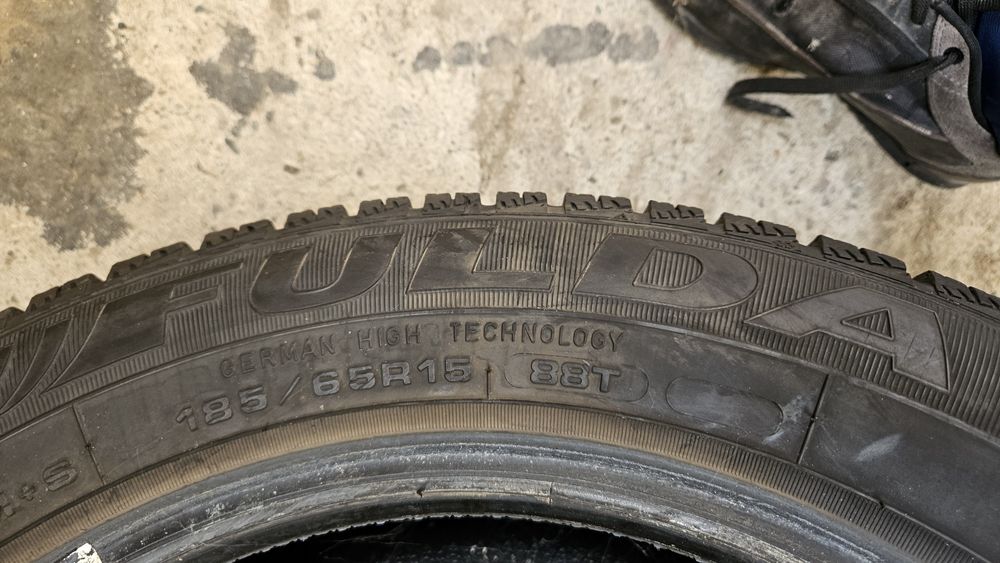 2бр гуми 185 65 15 фулда
