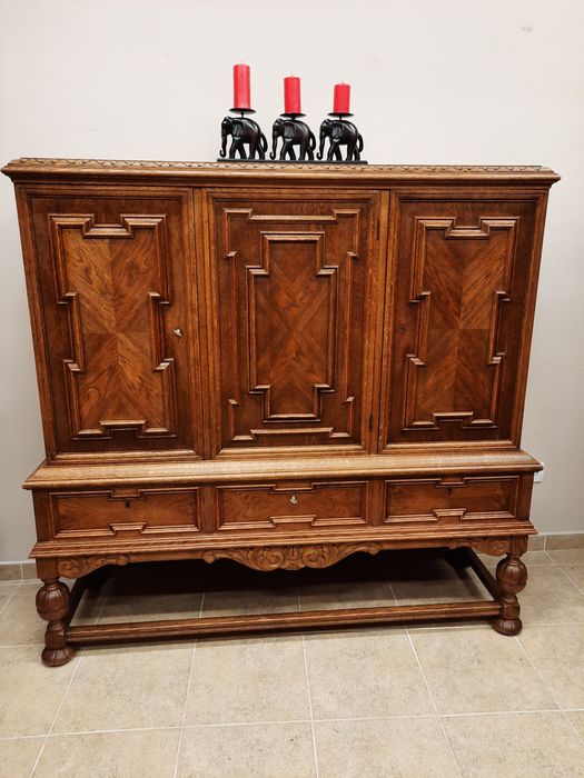 УНИКАТ! Комод, скрин, бюфет, шкаф от дъб