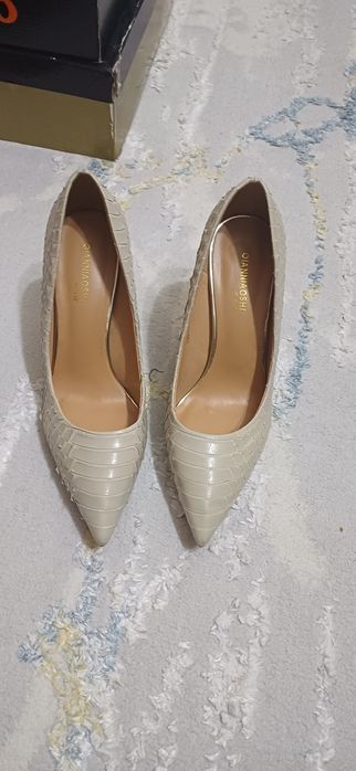 Туфли лодочки на шпильке