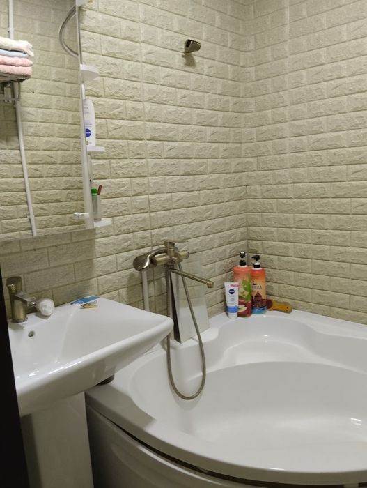 Chirchiq shahrida 3-xonali uy sotiladi