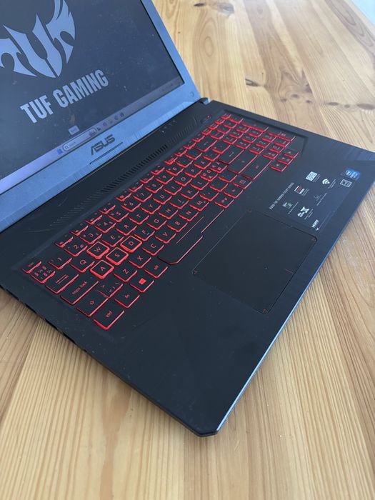 Asus TUF Gaming ( Asus TUG Gaming fFX504)
