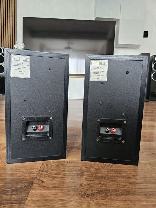 Mission 700 bookshelf
