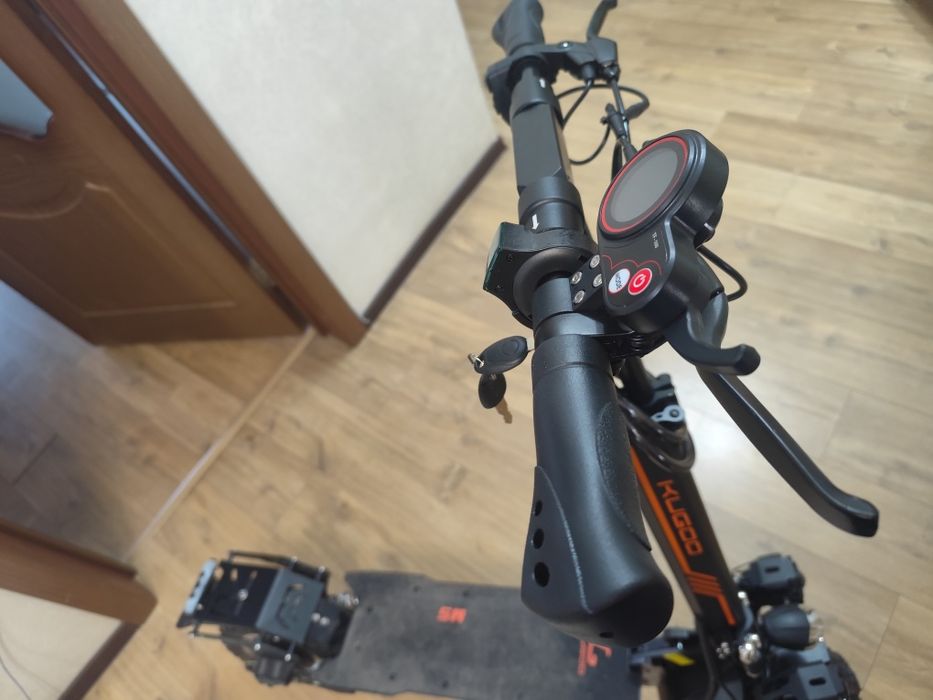 Самокат Kugoo M5
