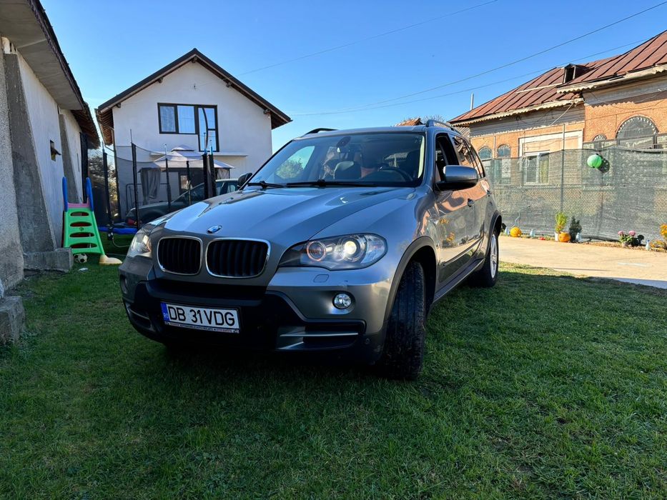 Vând bmw x5 3.0d