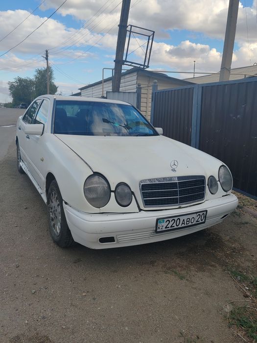 Продам Мерседес 210