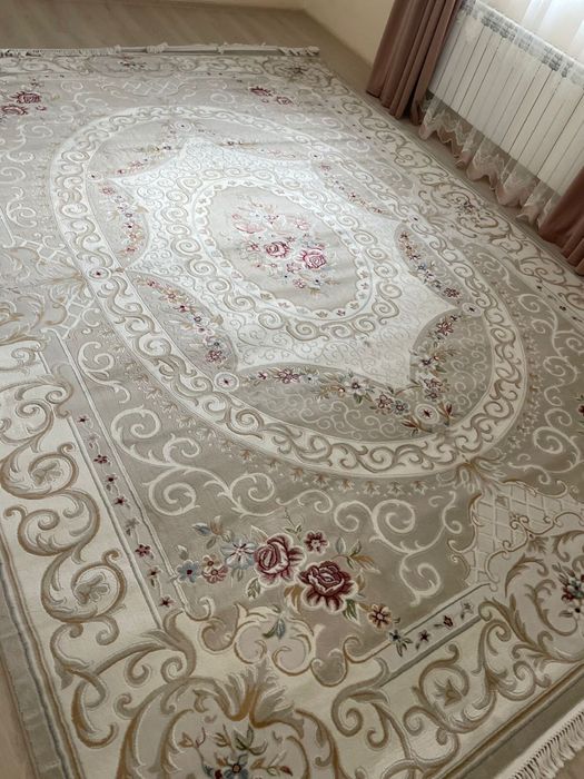 Продается ковер новый