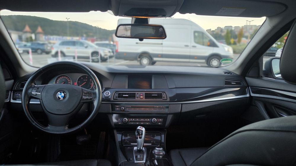 BMW 5 Series 2011 — imagine 4