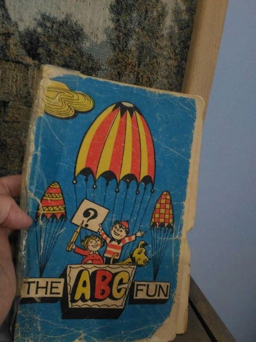 Книги и учебники по английскому.