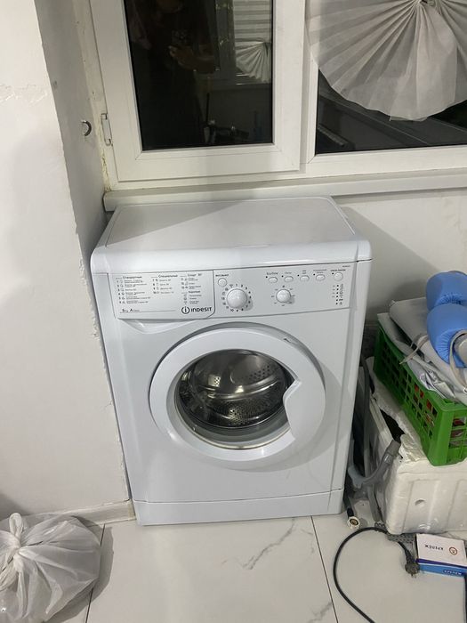 Стиральная машина в хорошем состояние