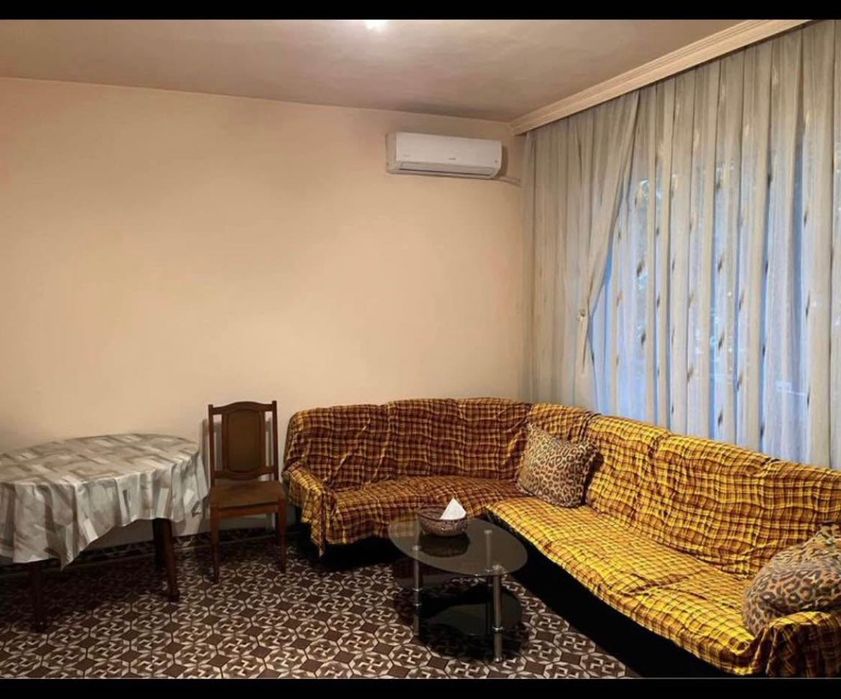 Дава се под наем Двустаен апартамент в Пловдив, Христо Смирненски - 68 кв.м за 306 € - Снимка #1