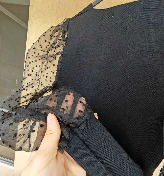 Bluza Mango, mărimea M – cu mâneci volane și efect luxury