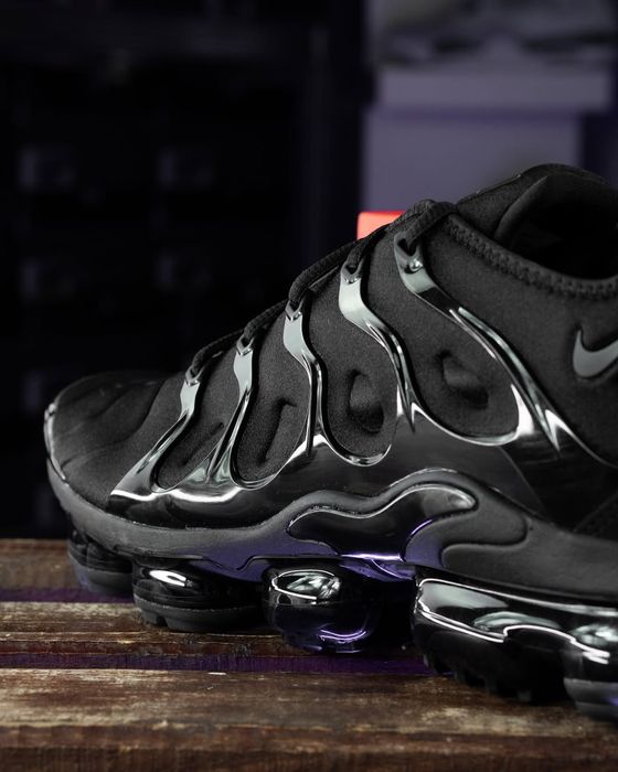 Nike VaporMax Plus "Triple Black"