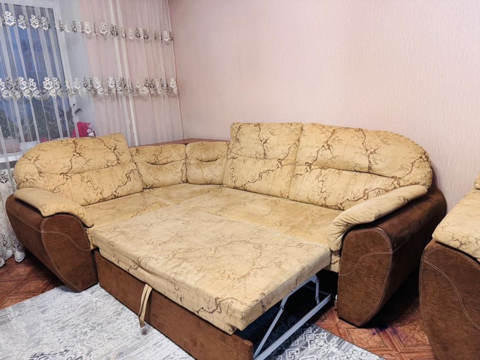 Угловой диван с креслом б/у