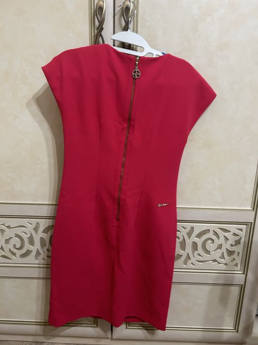 Женское вечернее платье