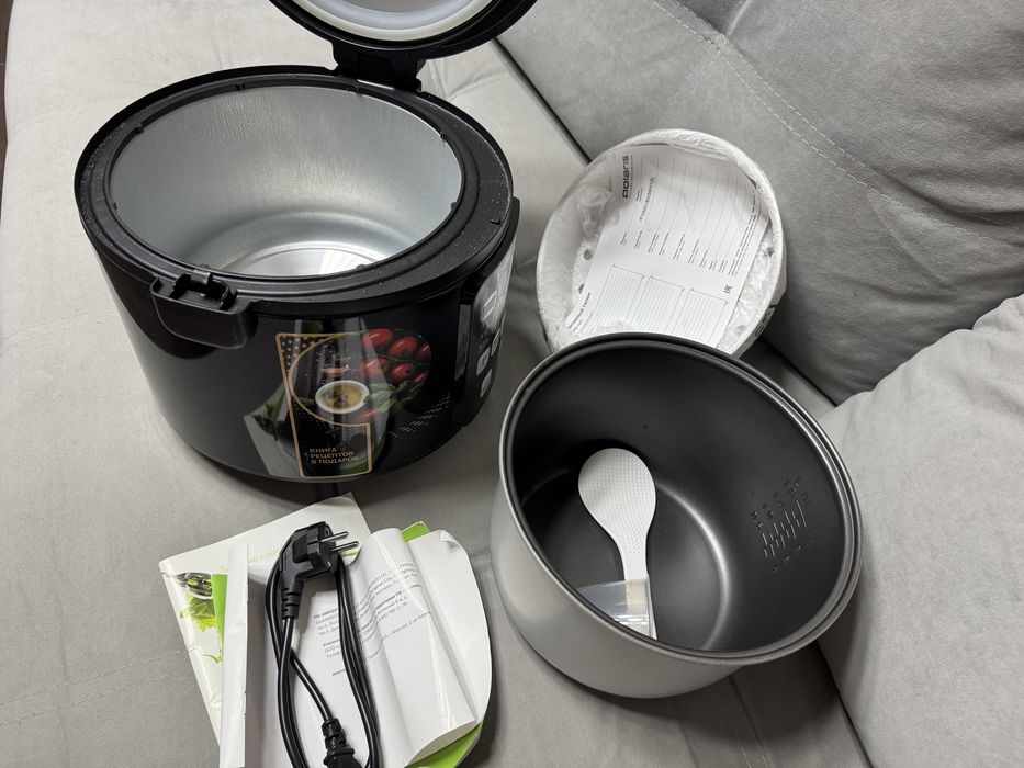 Мультиварка Polaris pmc 0567ad