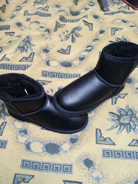 Продам угги мужские зимние