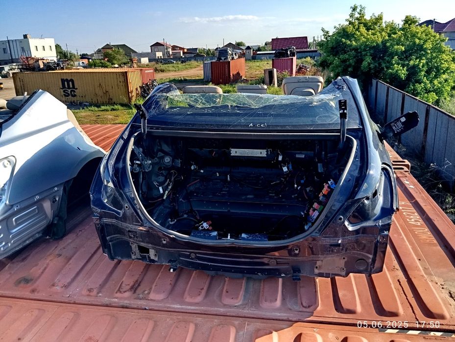 Задняя часть Mercedes W222