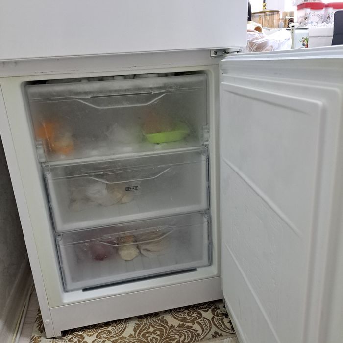 Продам б/у холодильник