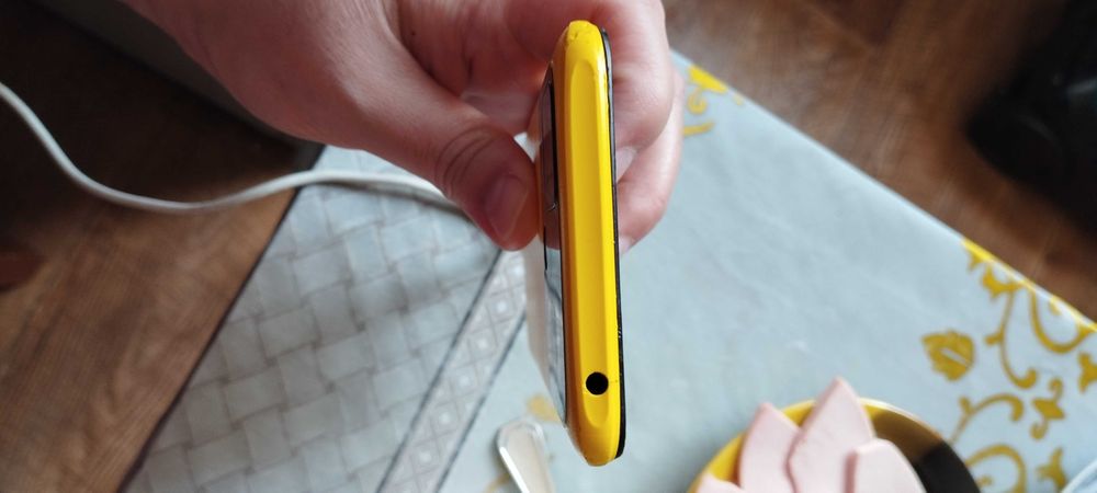 Продам телефон Poco C50 б/у