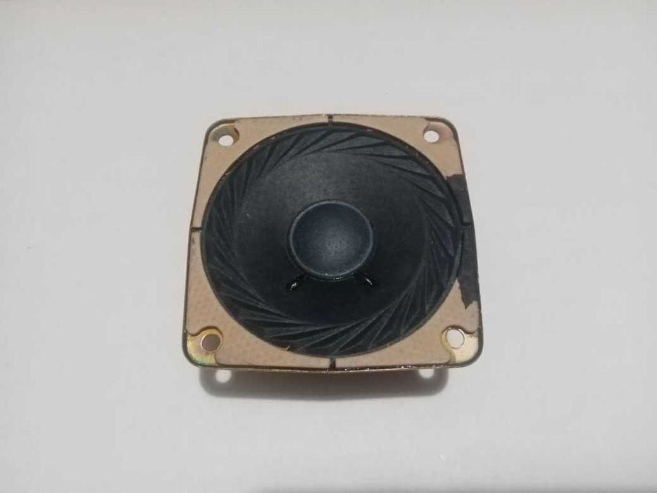 Продам динамик 0,5 ГД-37 8 Ом.