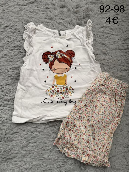 Дрехи за момиче