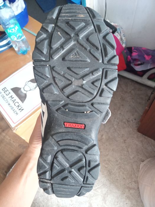 Продам детские ботинки