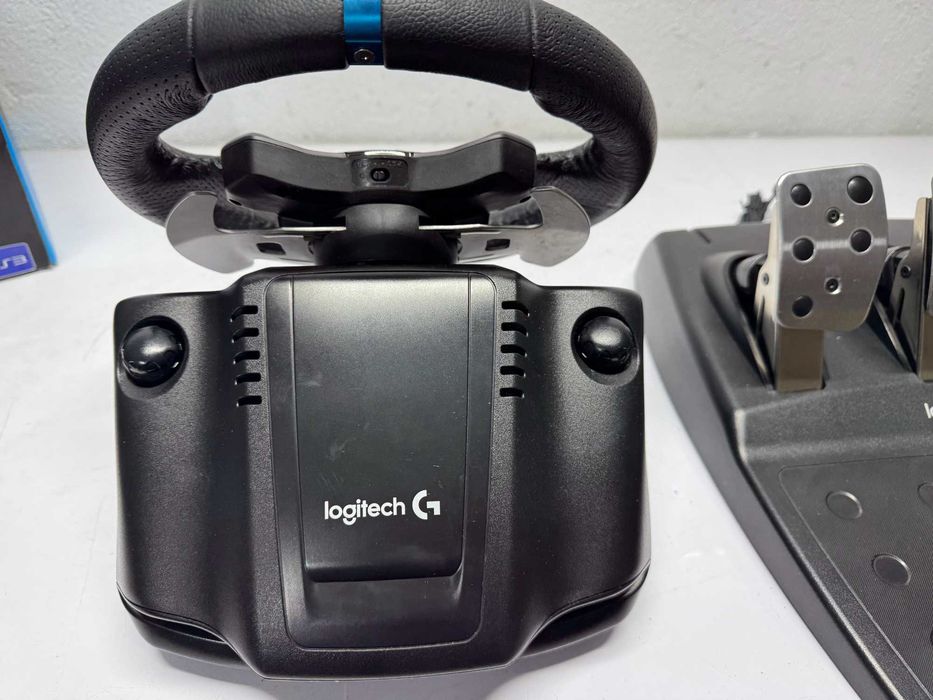 Волан с педали - Logitech G29 / PC/PS4/PS5
