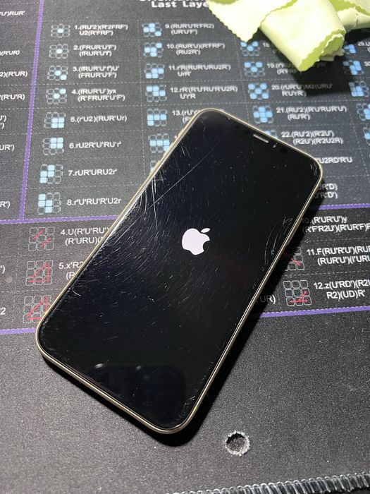 IPhone XR хорошем состояний