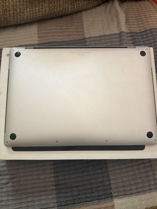 Macbook 16 pro i9, 16gb озу, ssd 1000gb